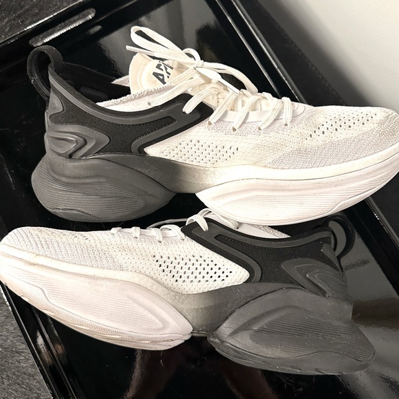 APL McLaren Hyspeed White/Black Ombré - W US 9/M US 7.5 - Picture 1 of 13